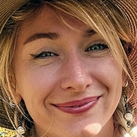 Adorable Alice Meztelen