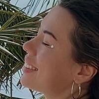 Adriana Hughes Meztelen