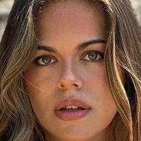 Alexis DeBello Meztelen