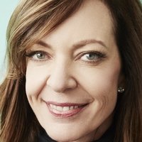 Allison Janney Meztelen