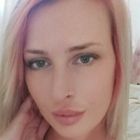Amber Mackay Meztelen
