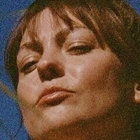 Angel Olsen Meztelen