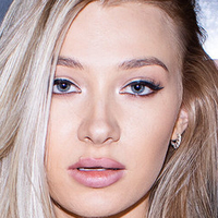 Angelie Dolly Meztelen