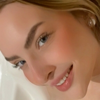 Astrid Afrodite Meztelen