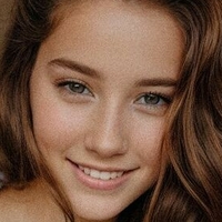 Ava O'Brien Meztelen