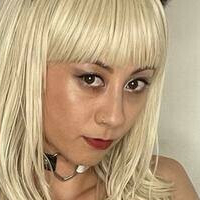 Ayumi K Meztelen