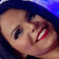 Bella Danis Meztelen