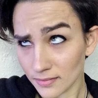 Bex Taylor-Klaus Meztelen