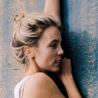 Bianca Hentschel Meztelen