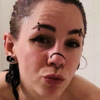 Bonnie Bowtie Meztelen