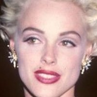 Brigitte Nielsen Meztelen