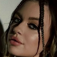 brilliant.cat Meztelen