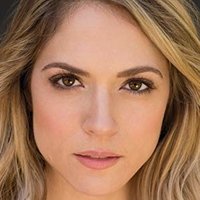 Brooke Nevin Meztelen
