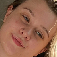 Caitliinn Meztelen
