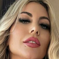Carla Boom Meztelen