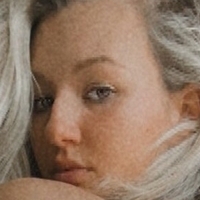 Carlie Nicole Meztelen