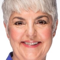 Carole James Meztelen