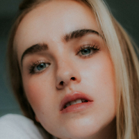 Chantal Colette Meztelen