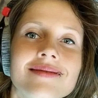 Charlotte de Witte Meztelen