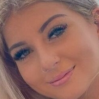 Charlotte Holt Meztelen