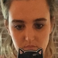 Chloe Fineman Meztelen