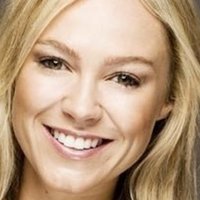 Christina Hallett Meztelen