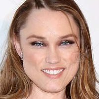 Clare Grant Meztelen