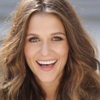 Courtney Cole Meztelen