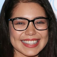 cravalho Meztelen