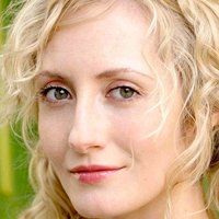 Danielle James Meztelen