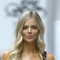 Danielle Knudson Meztelen