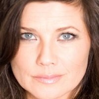 Daphne Zuniga Meztelen