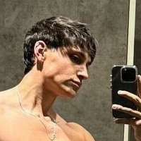 dastinevans Meztelen