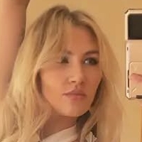 Eeerinleigh Meztelen