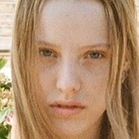 Eliza Goldsmith Meztelen