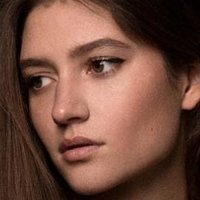 Elizabeth Elam Meztelen
