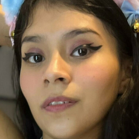 Emilipetite Meztelen