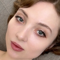 Emily Cain Meztelen