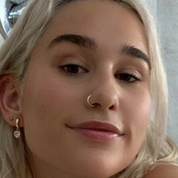 Emily_H Meztelen