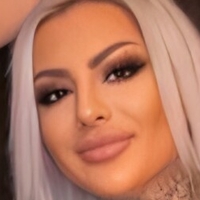 Emily Moldovan Meztelen