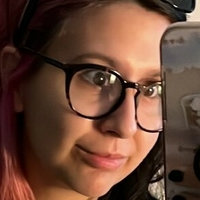 Emilyuwu Meztelen
