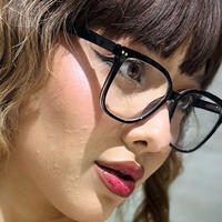emipeach1 Meztelen