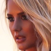 Emma Hernan Meztelen