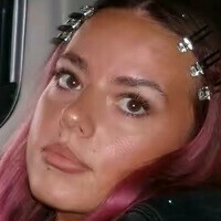 Emmi Butler Meztelen