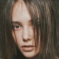 EVA Meztelen