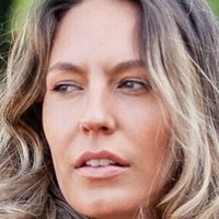 Evelyn Annika Meztelen