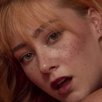 Francesca Louise Meztelen