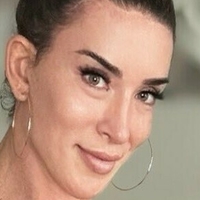 Gabbi Tuft Meztelen