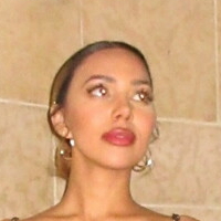 gdosanjh Meztelen