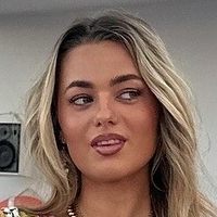 Guusje Willemse Meztelen